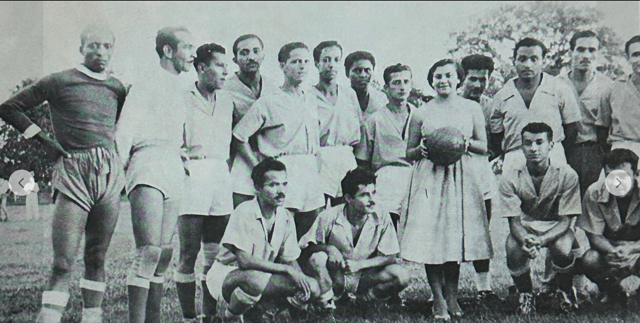 Trabajadores del club deportivo del sindicato Cicolac, 1956